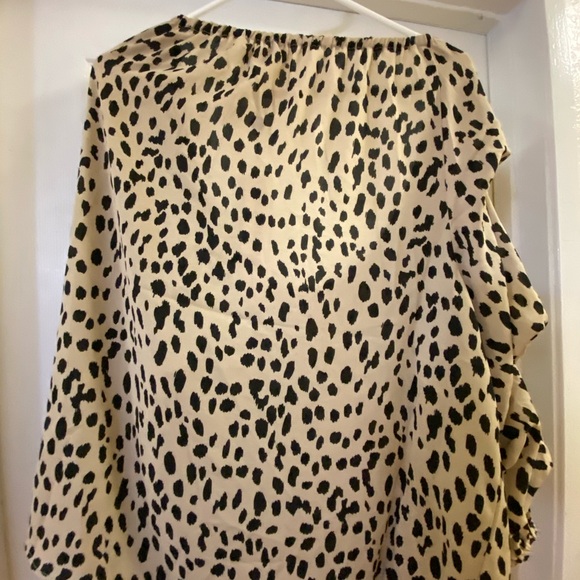 Leopard Print Ruffle Blouse - Picture 6 of 6